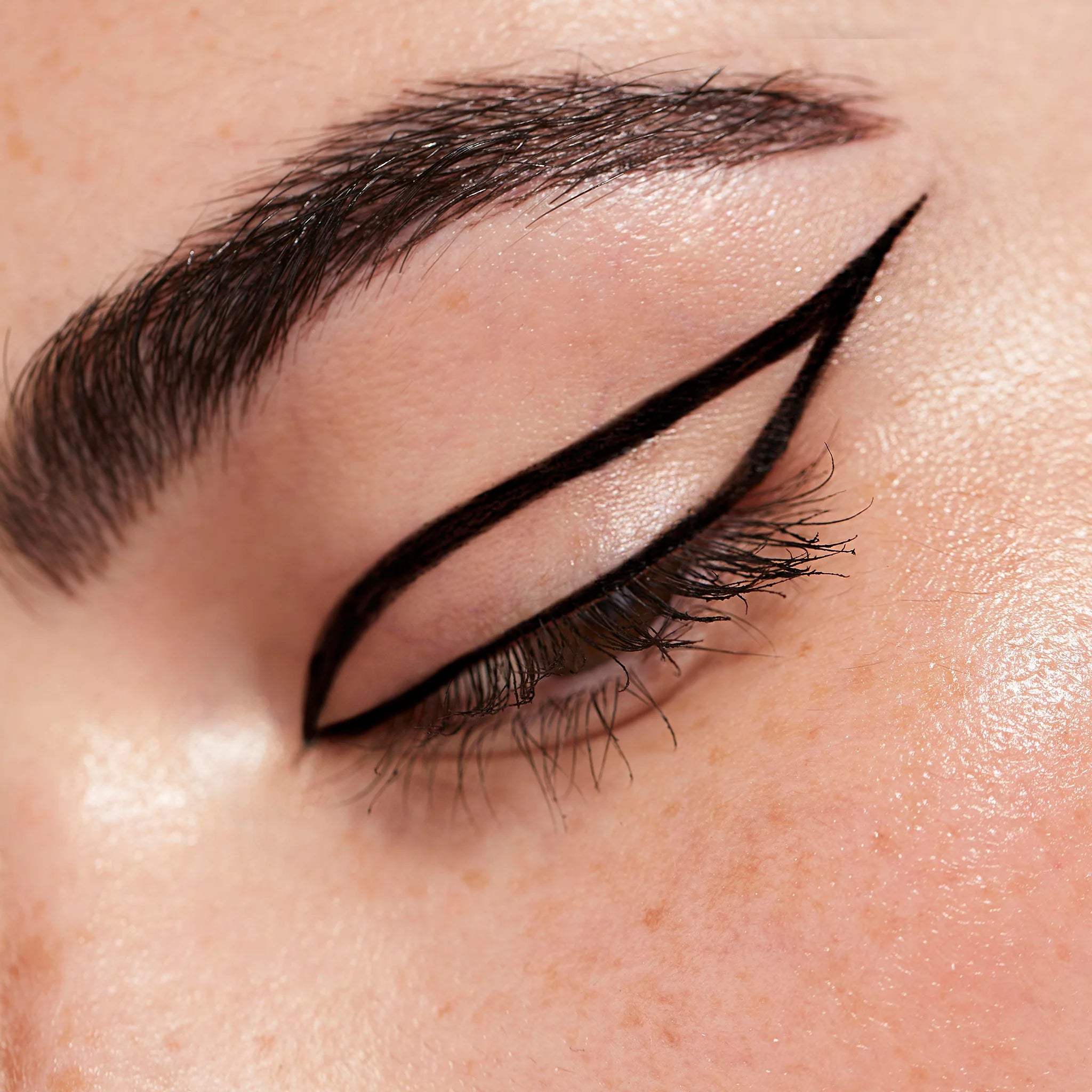 NICKA K Liquid Eyeliner - Darkest Black