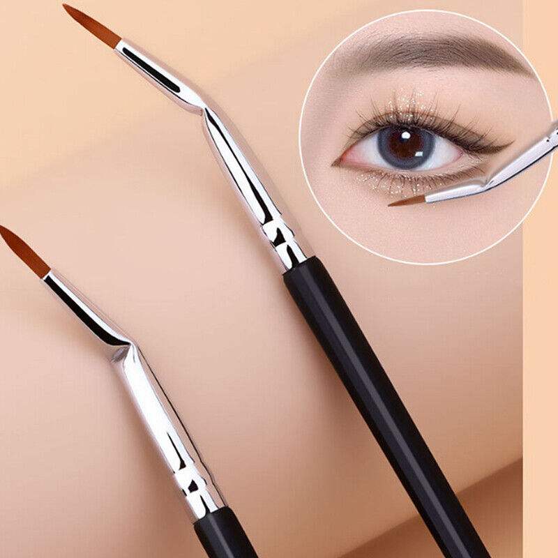 KLEANCOLOR Bent Eyeliner Brush