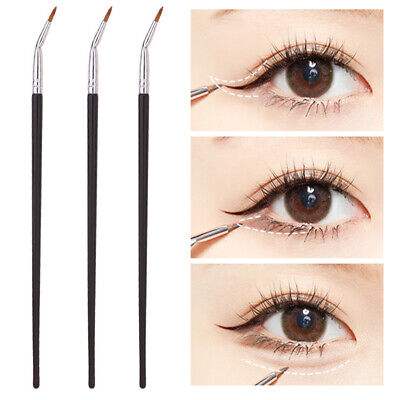 KLEANCOLOR Bent Eyeliner Brush